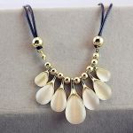 Collier gouttes de pluie imitation opale (Lot 10 p