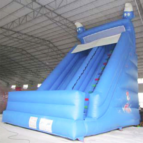 toboggan gonflable STRGNFT142